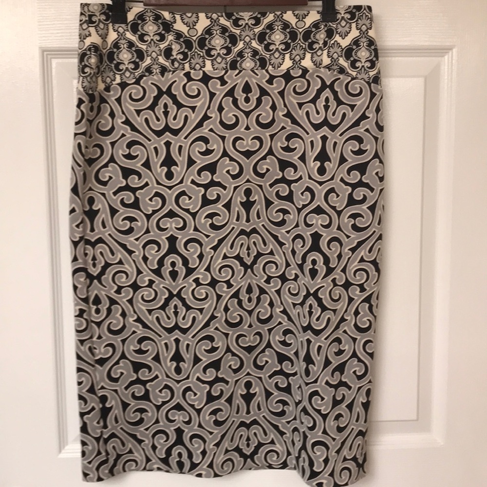Pencil skirt w/ lots of stretch